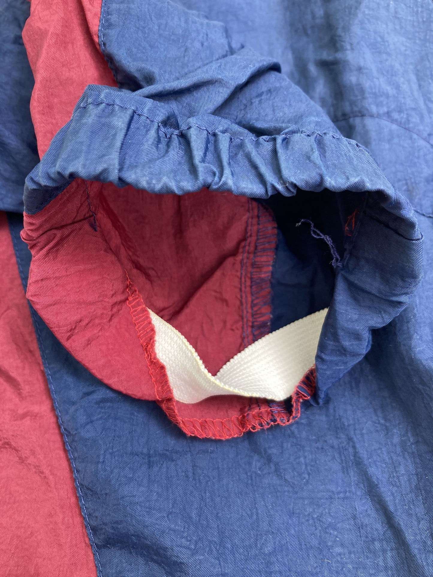 ナイロンジャケット