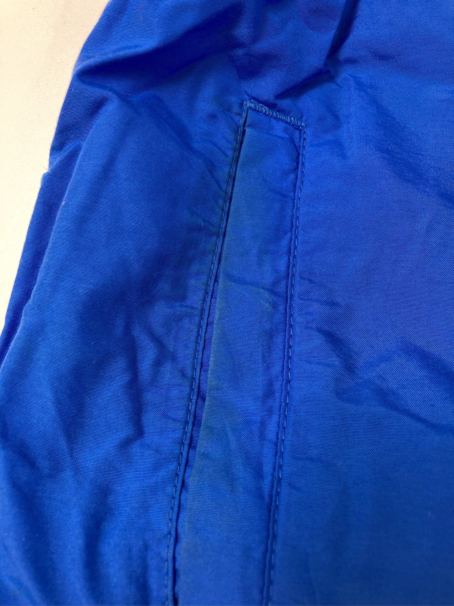 ナイロンジャケット