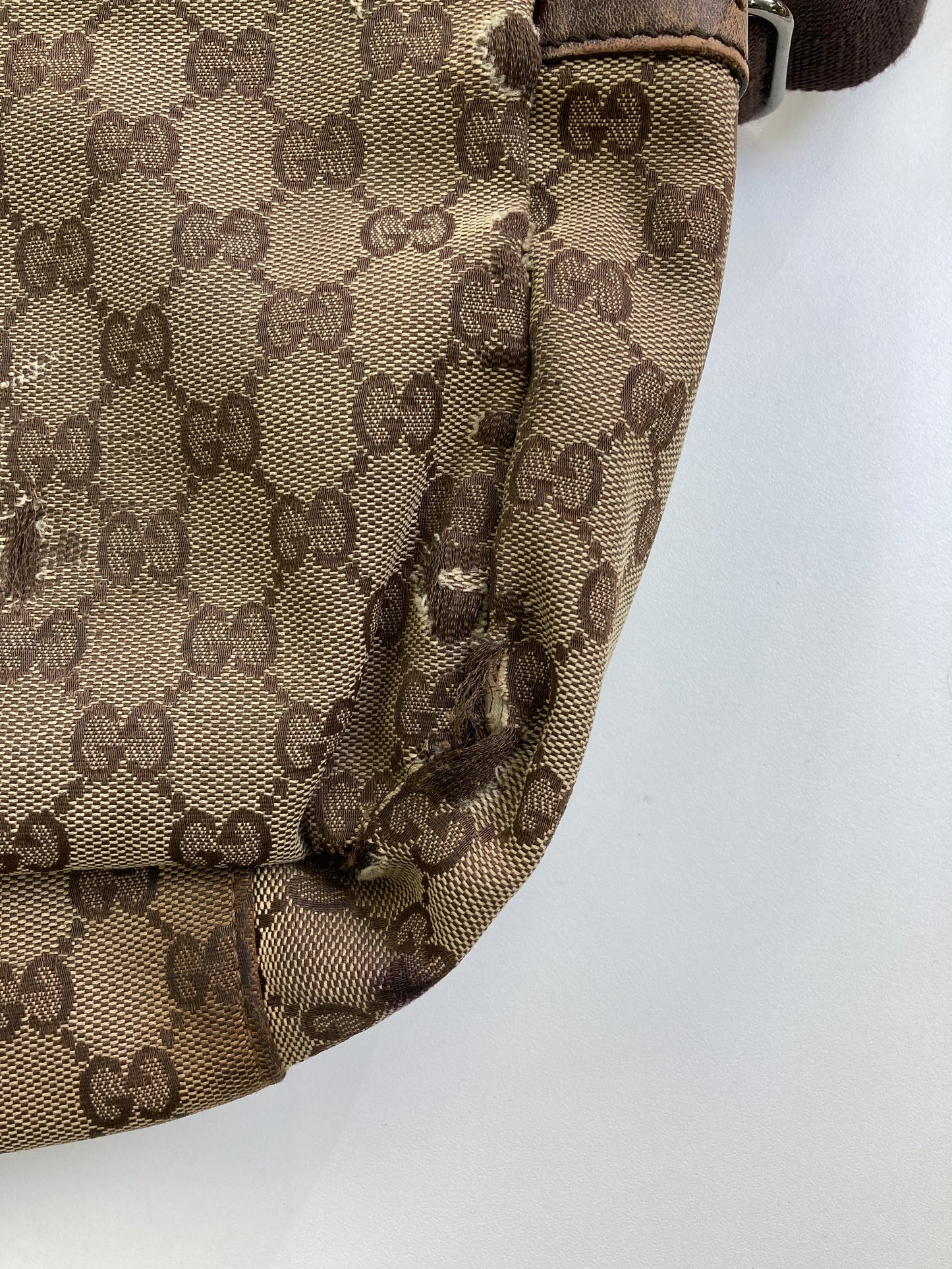 メッセンジャーバッグ