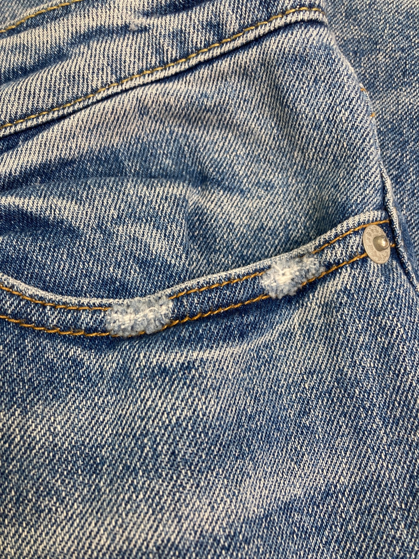 デニムパンツ