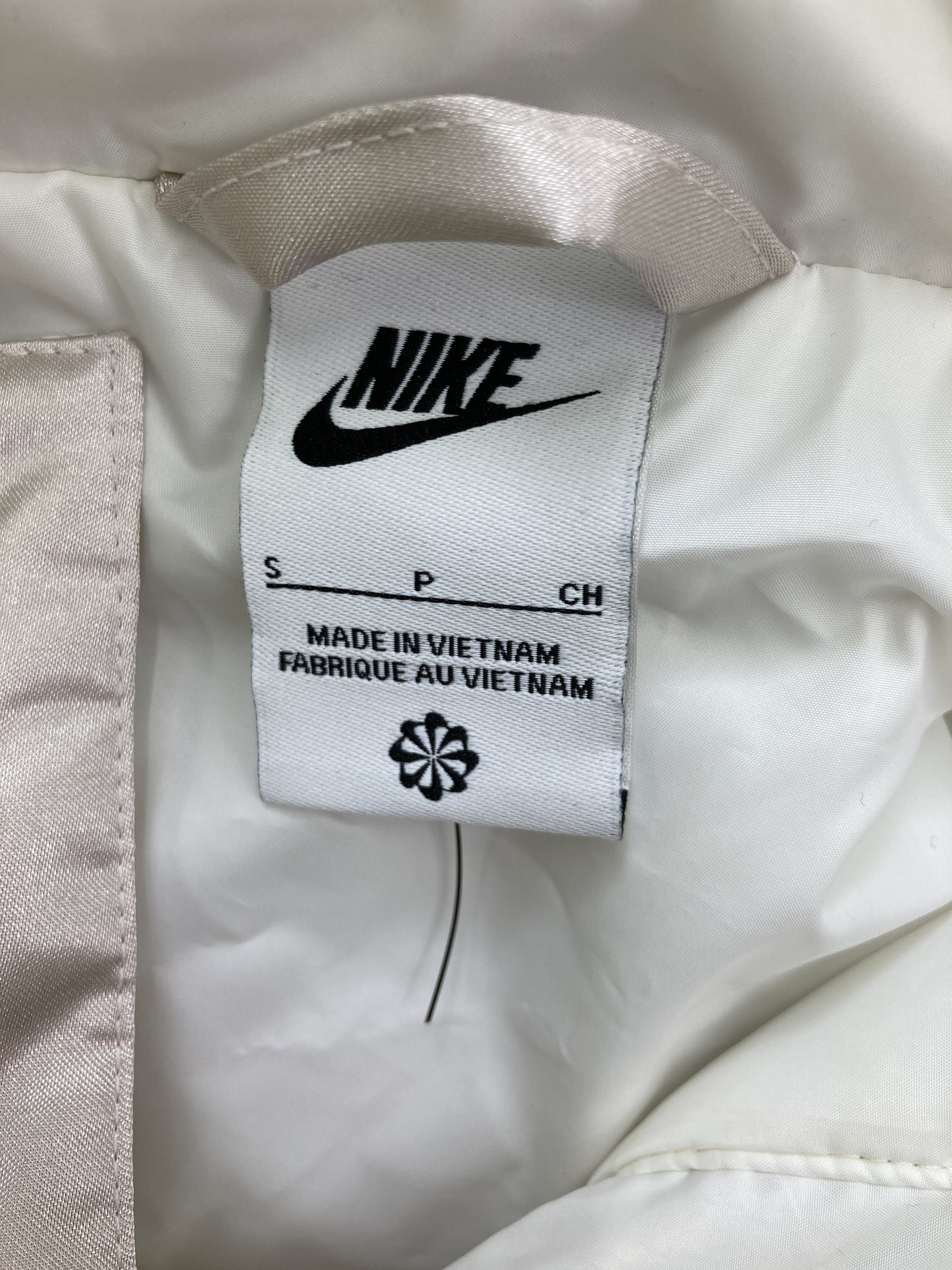 ナイロンジャケット