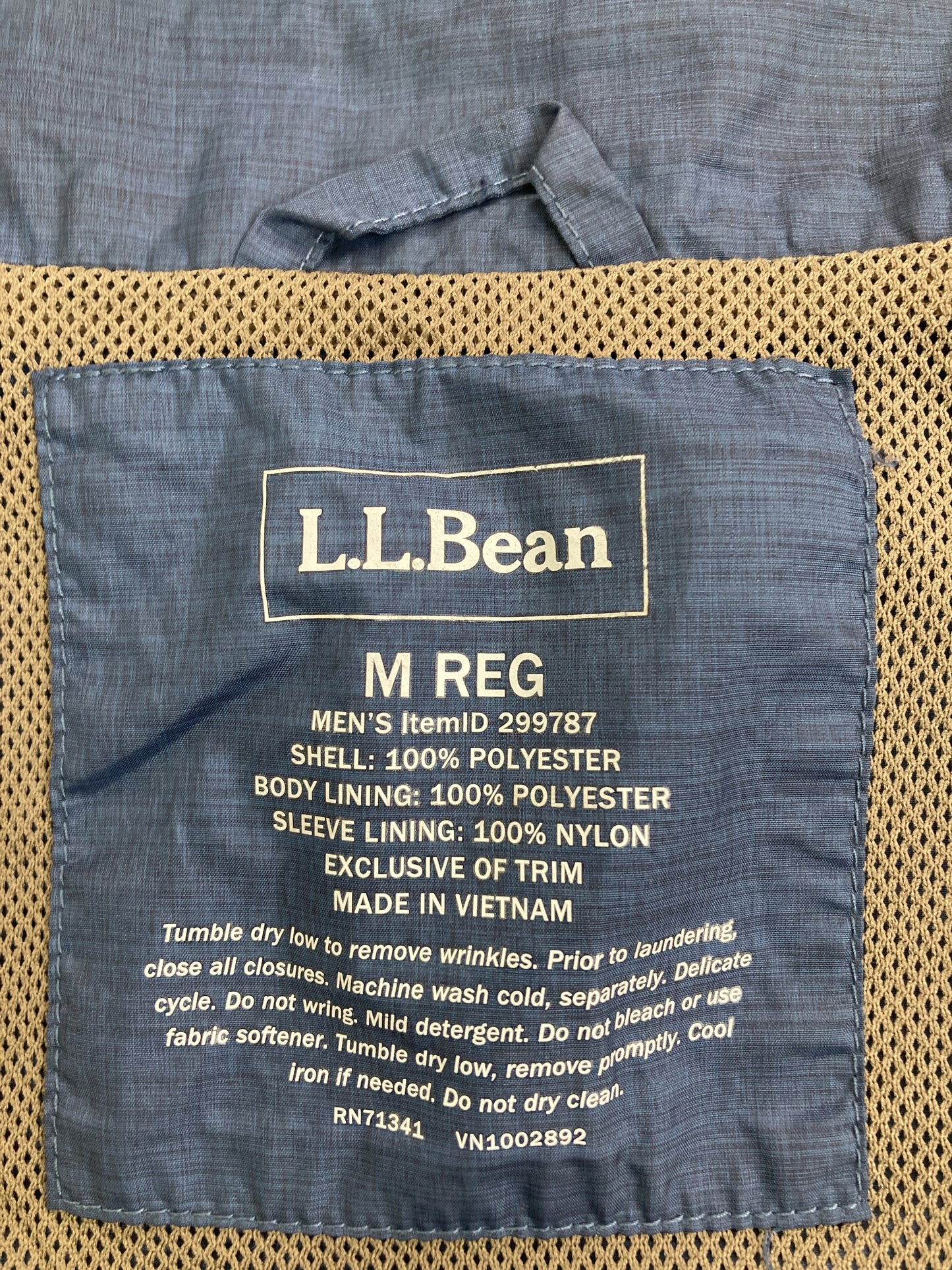 ナイロンジャケット