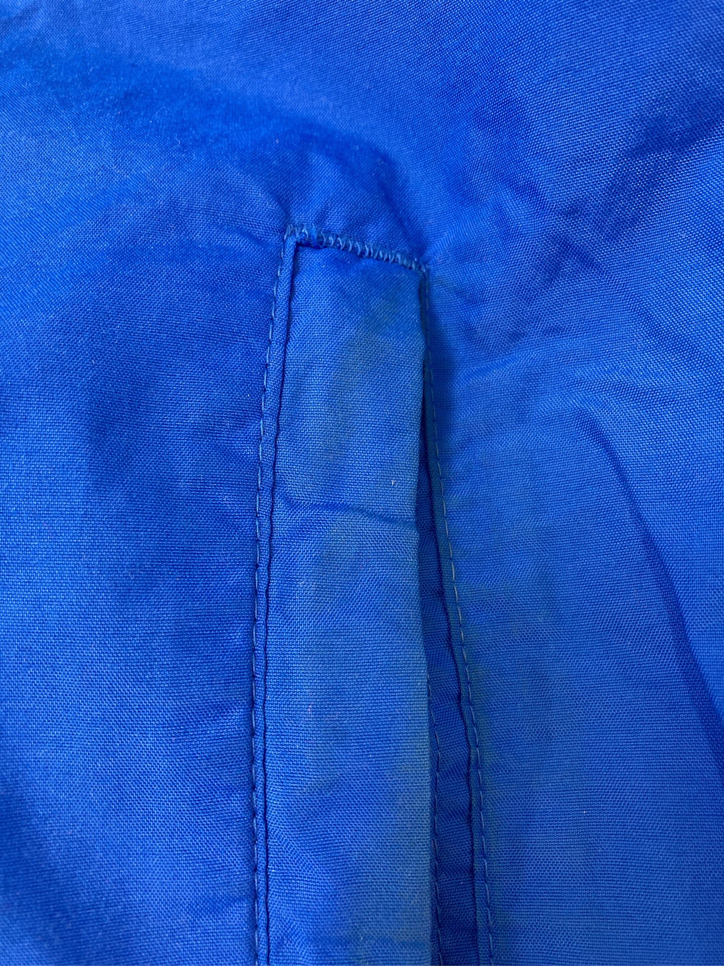 ナイロンジャケット