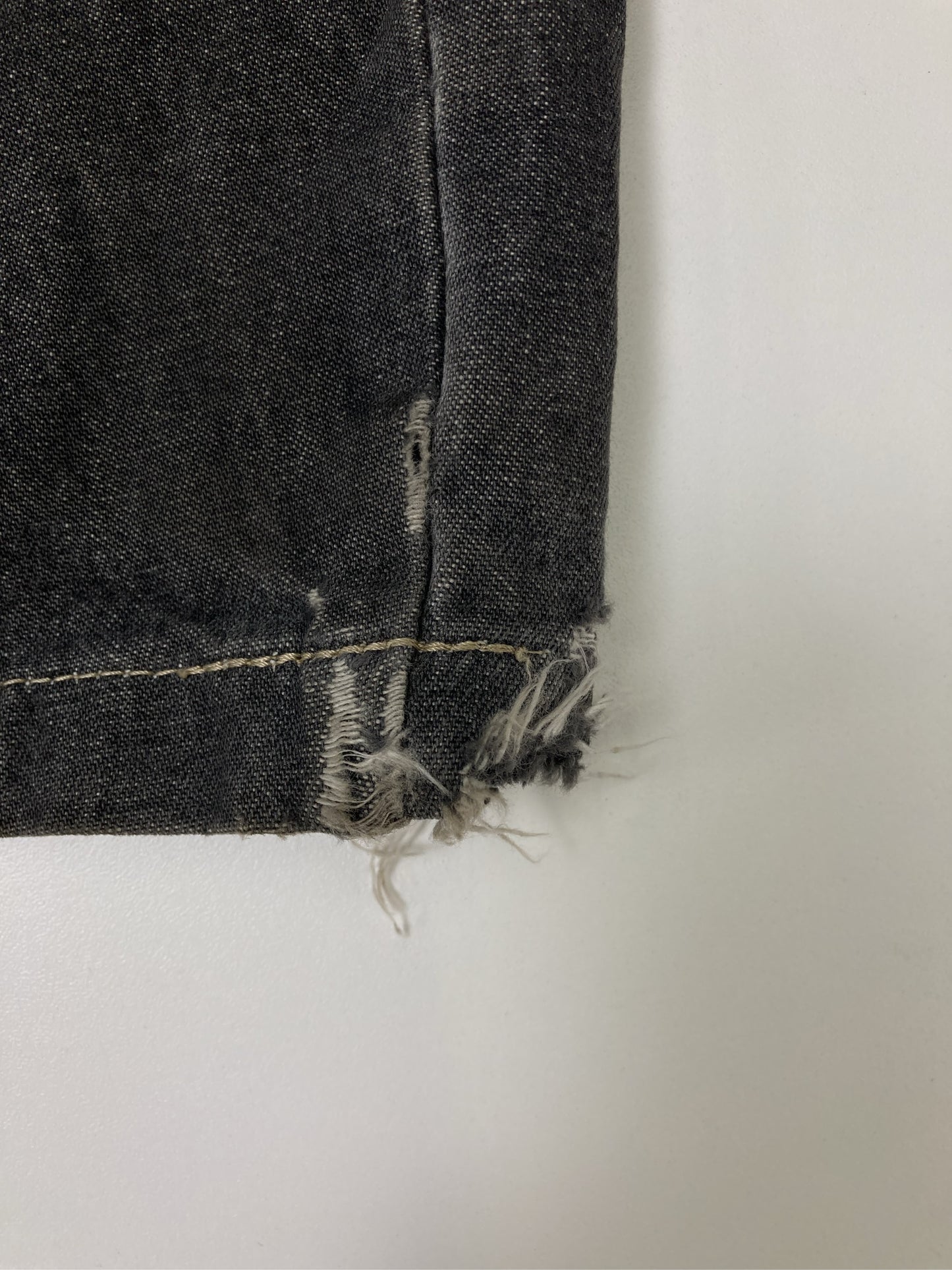 デニムパンツ