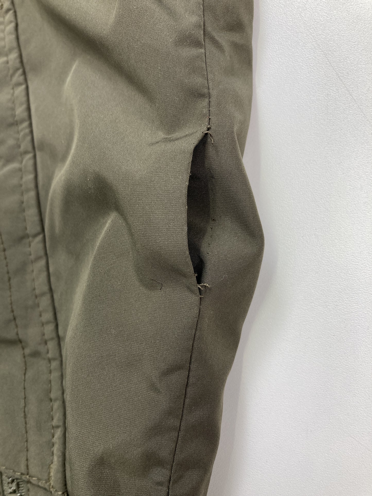 ナイロンジャケット