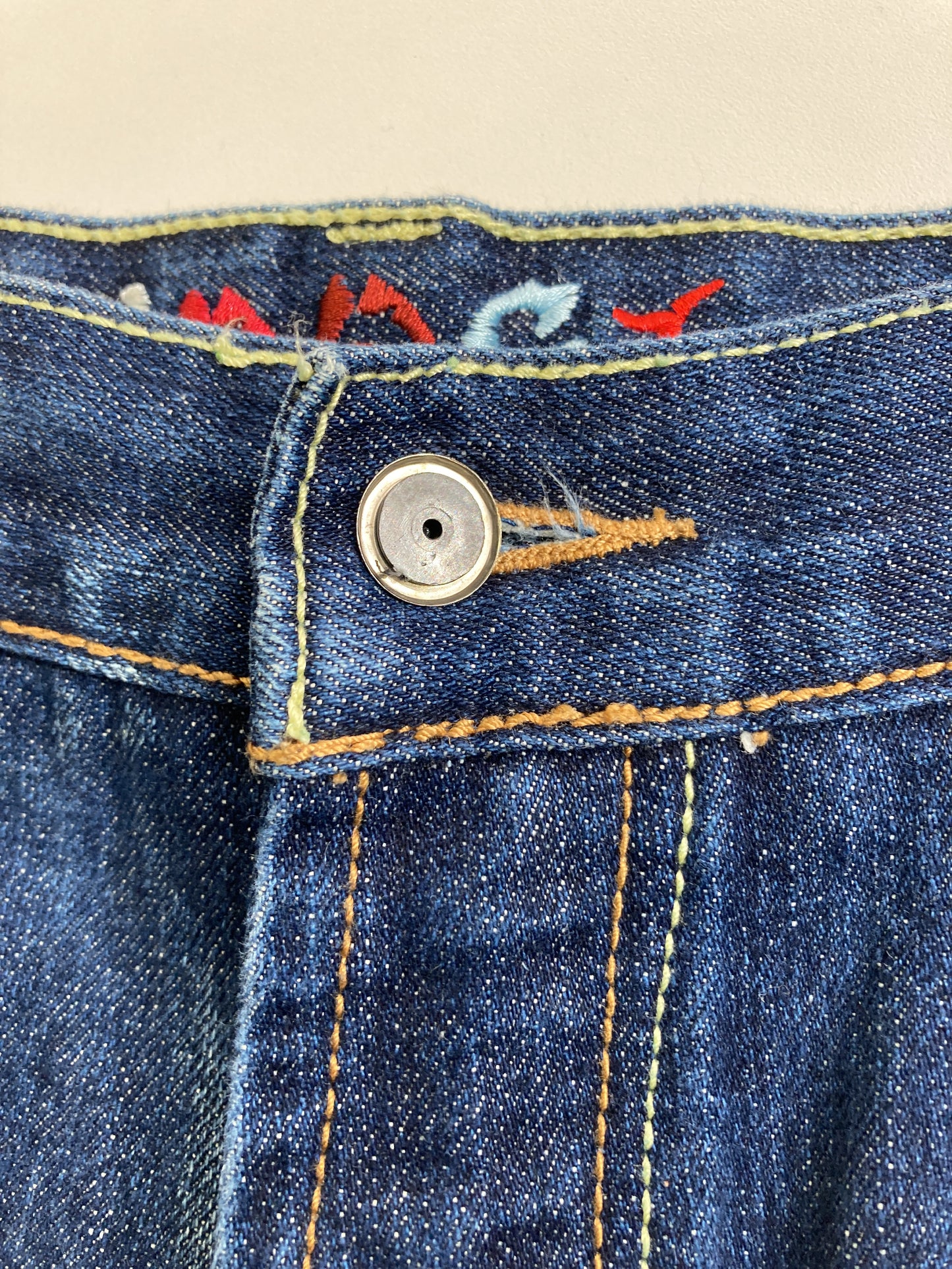 デニムパンツ
