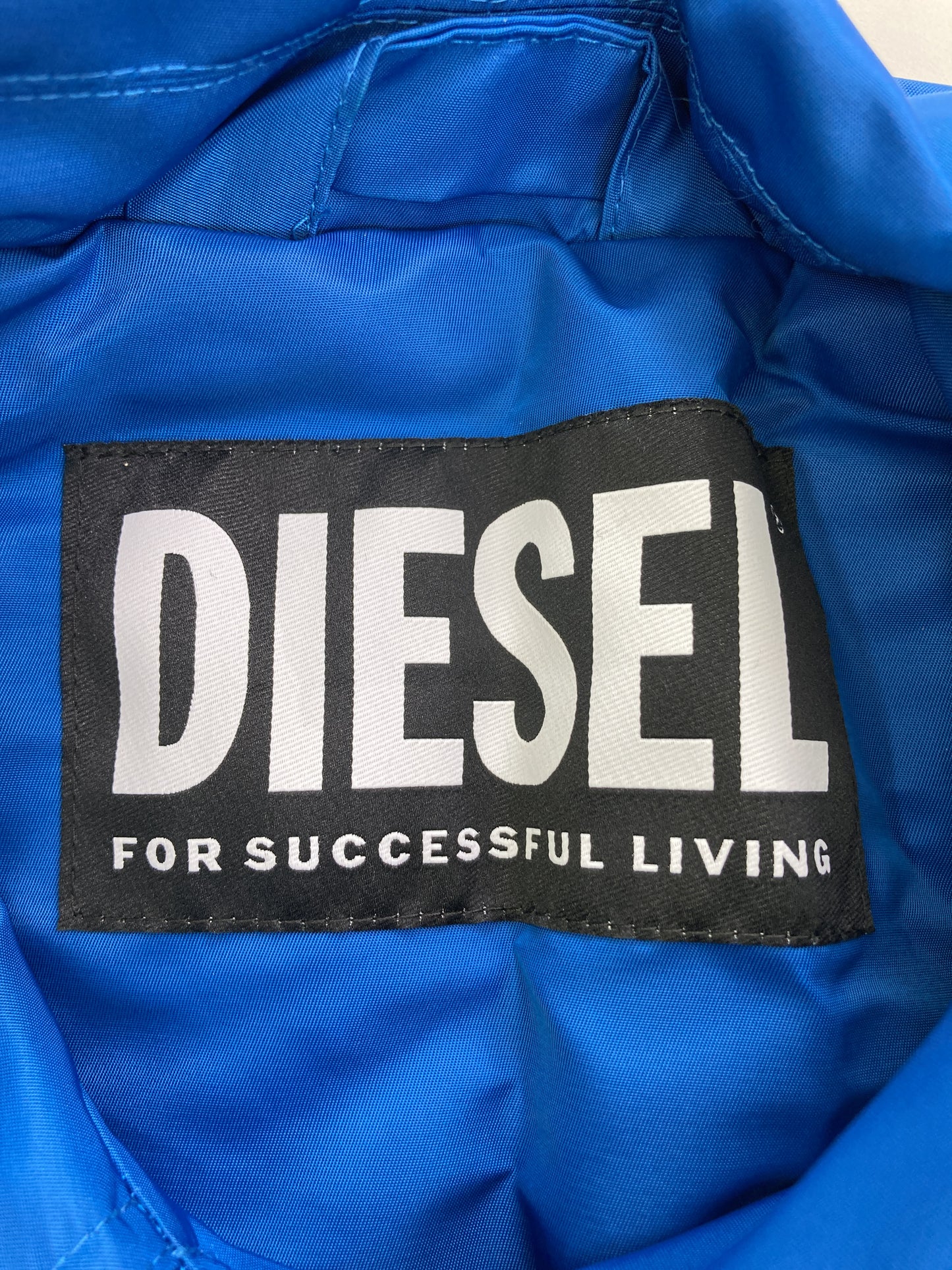 ナイロンジャケット