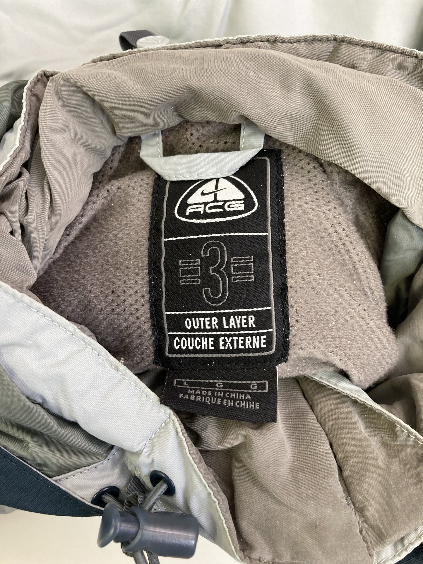 ナイロンジャケット