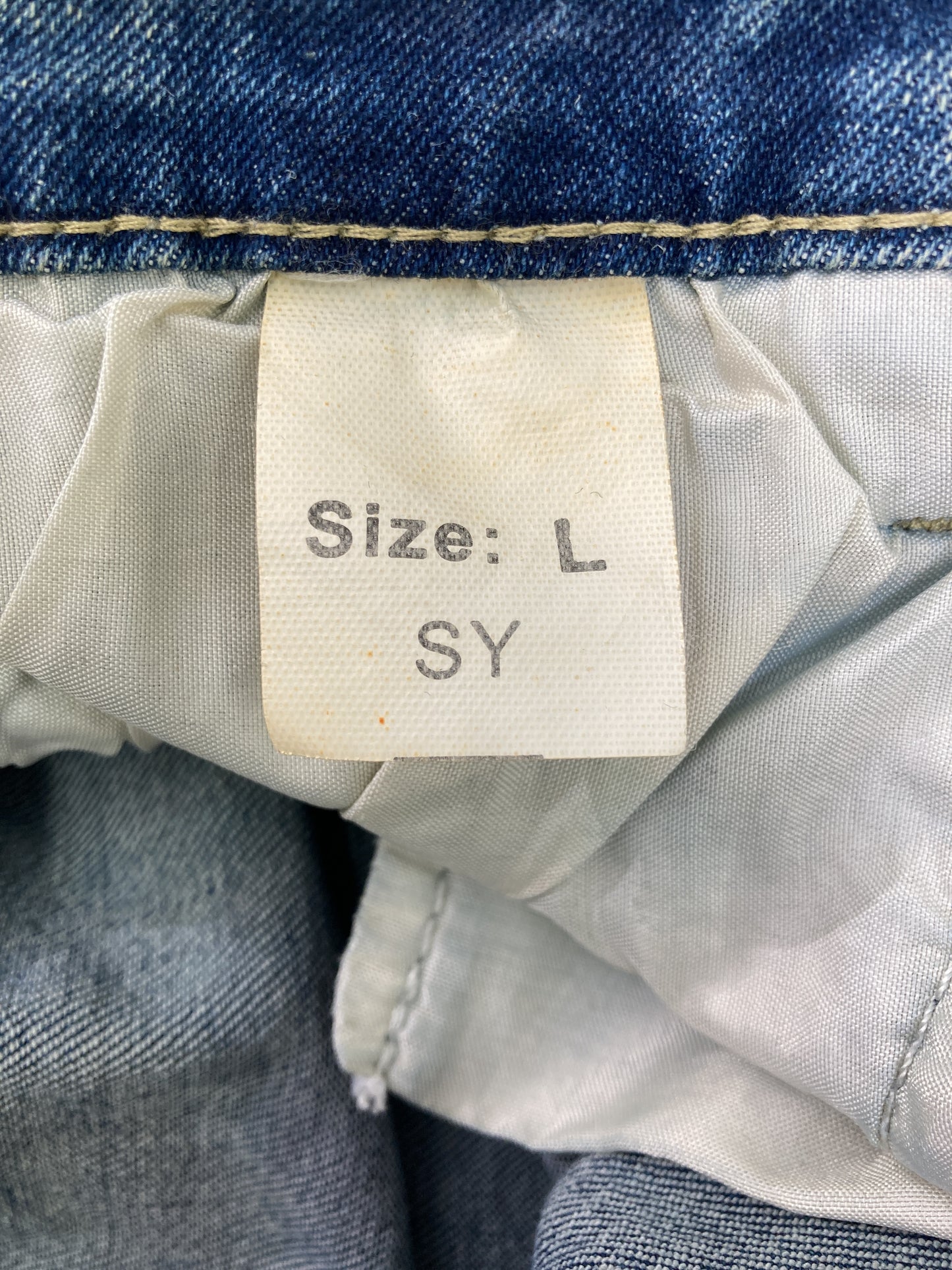 ナイロンパンツ