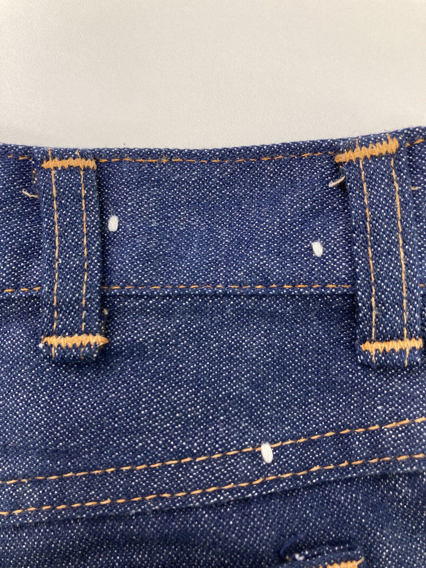 デニムパンツ
