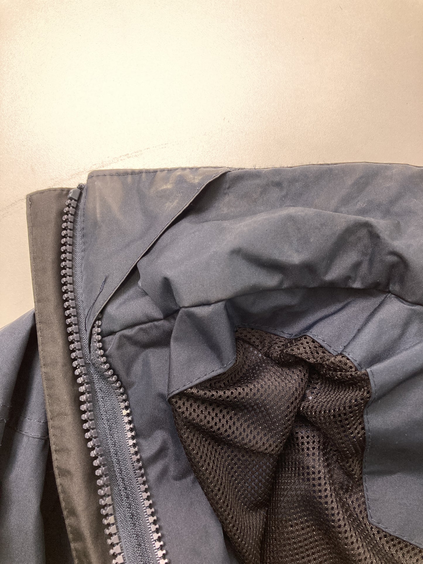 ナイロンジャケット