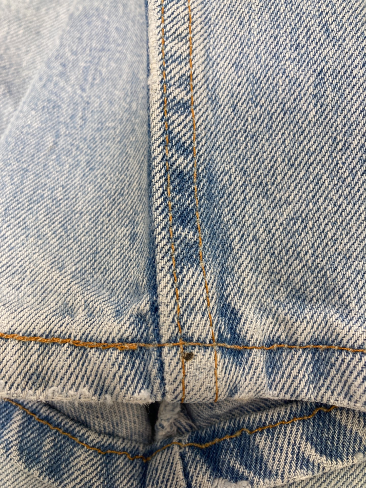 デニムパンツ