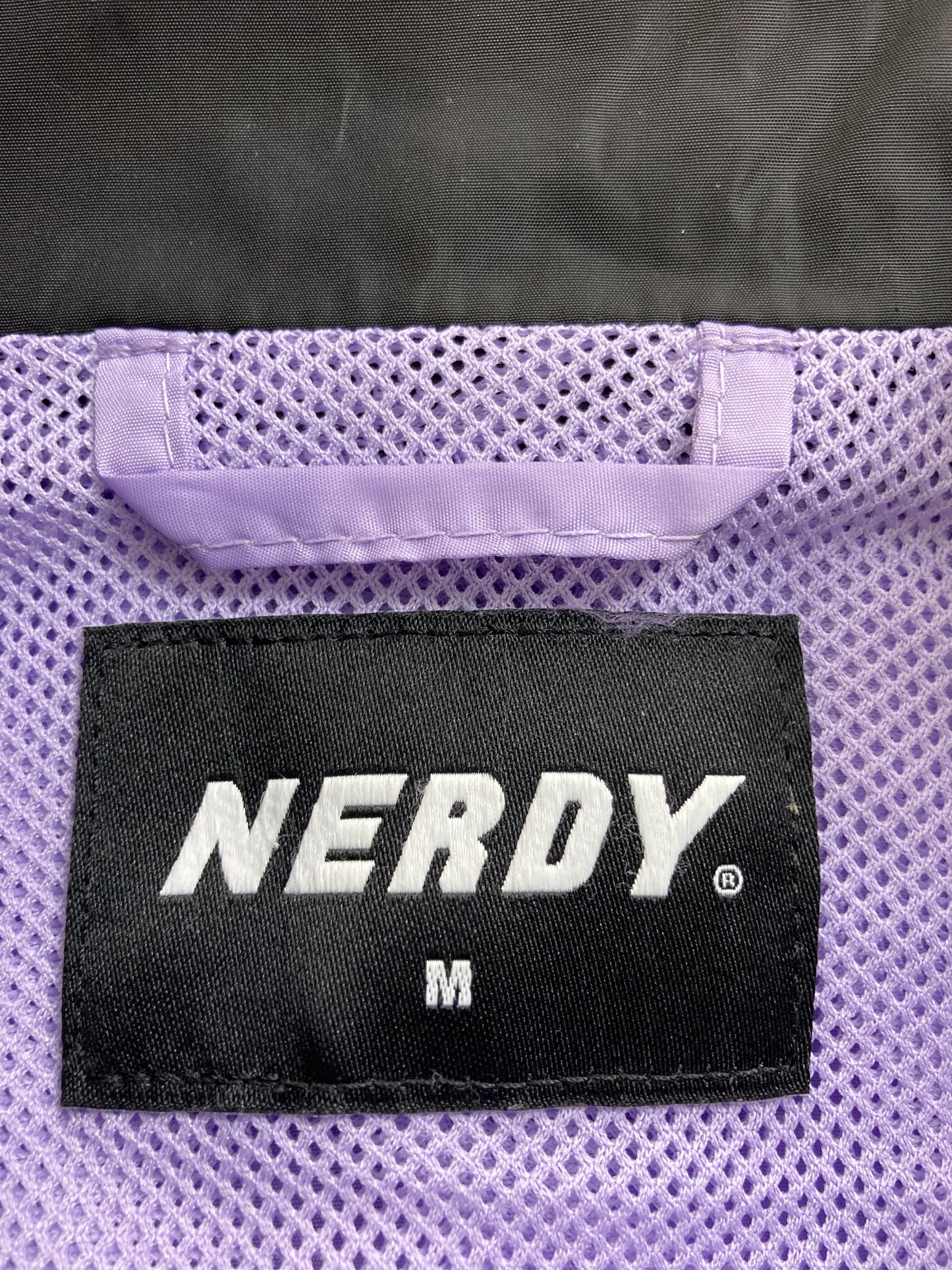 ナイロンジャケット