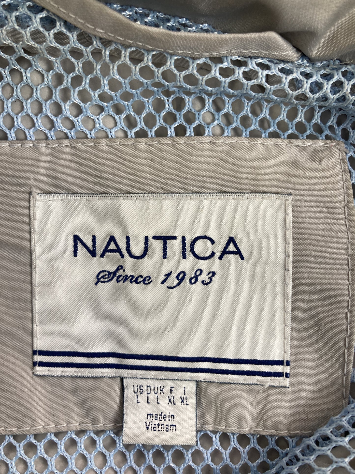 ナイロンジャケット