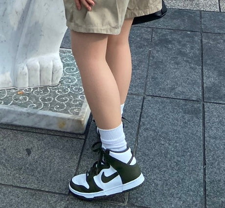 スニーカー
