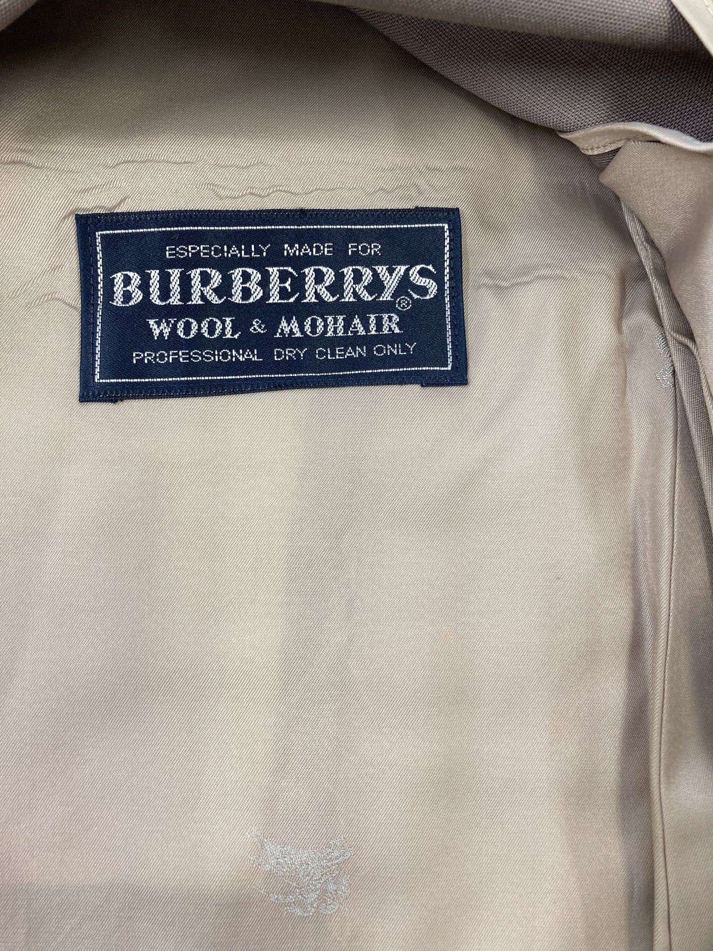 テーラードジャケット