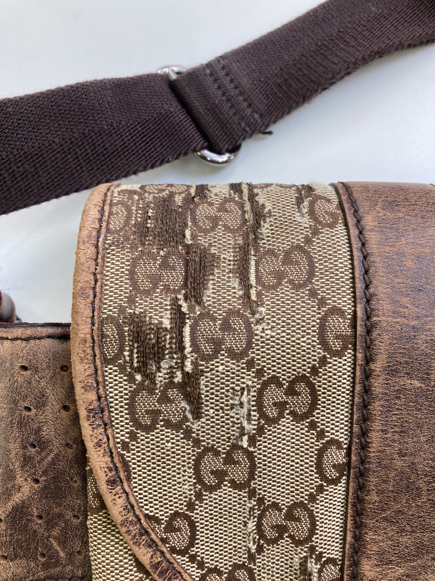 メッセンジャーバッグ