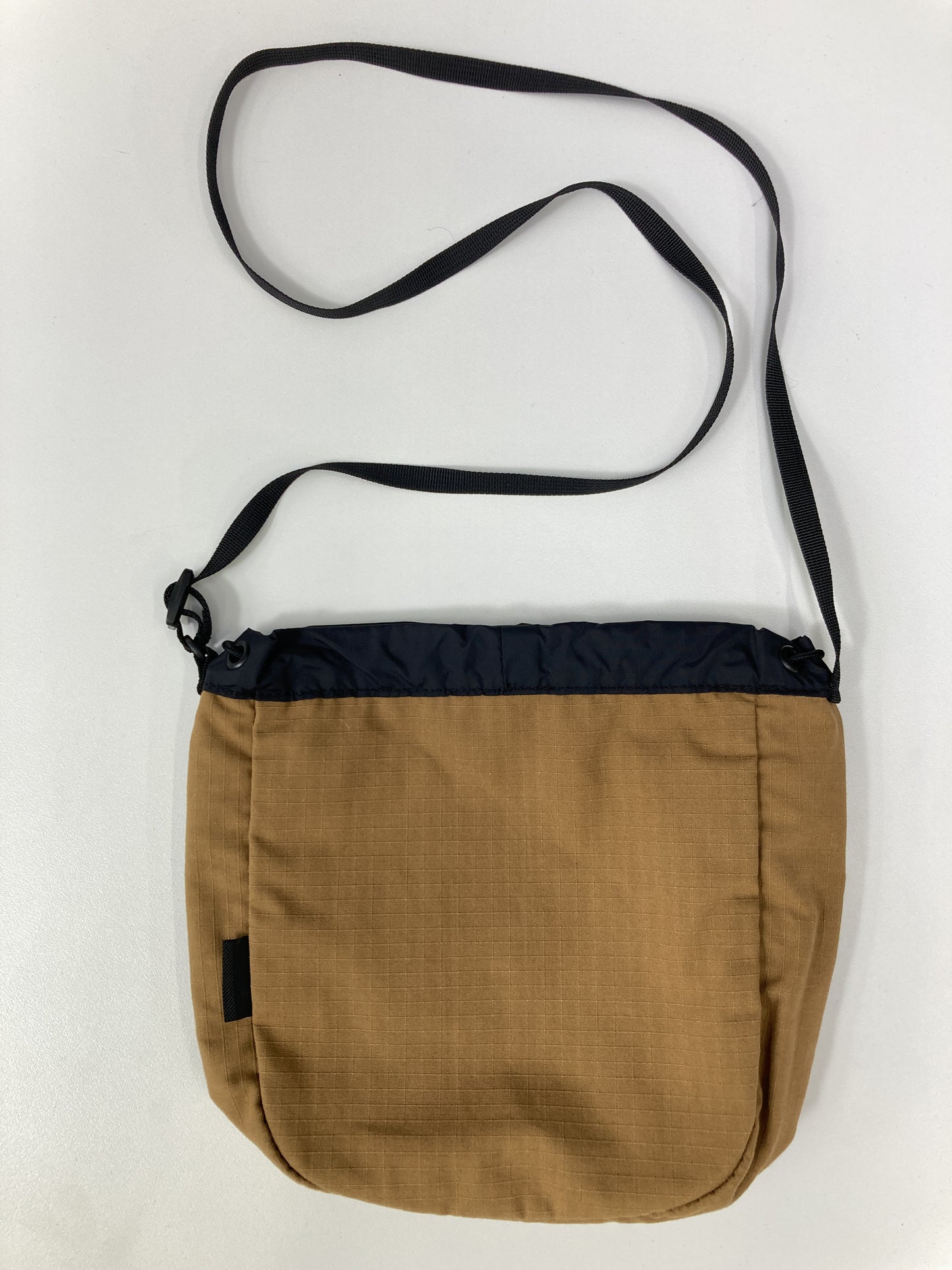 ショルダーバッグ