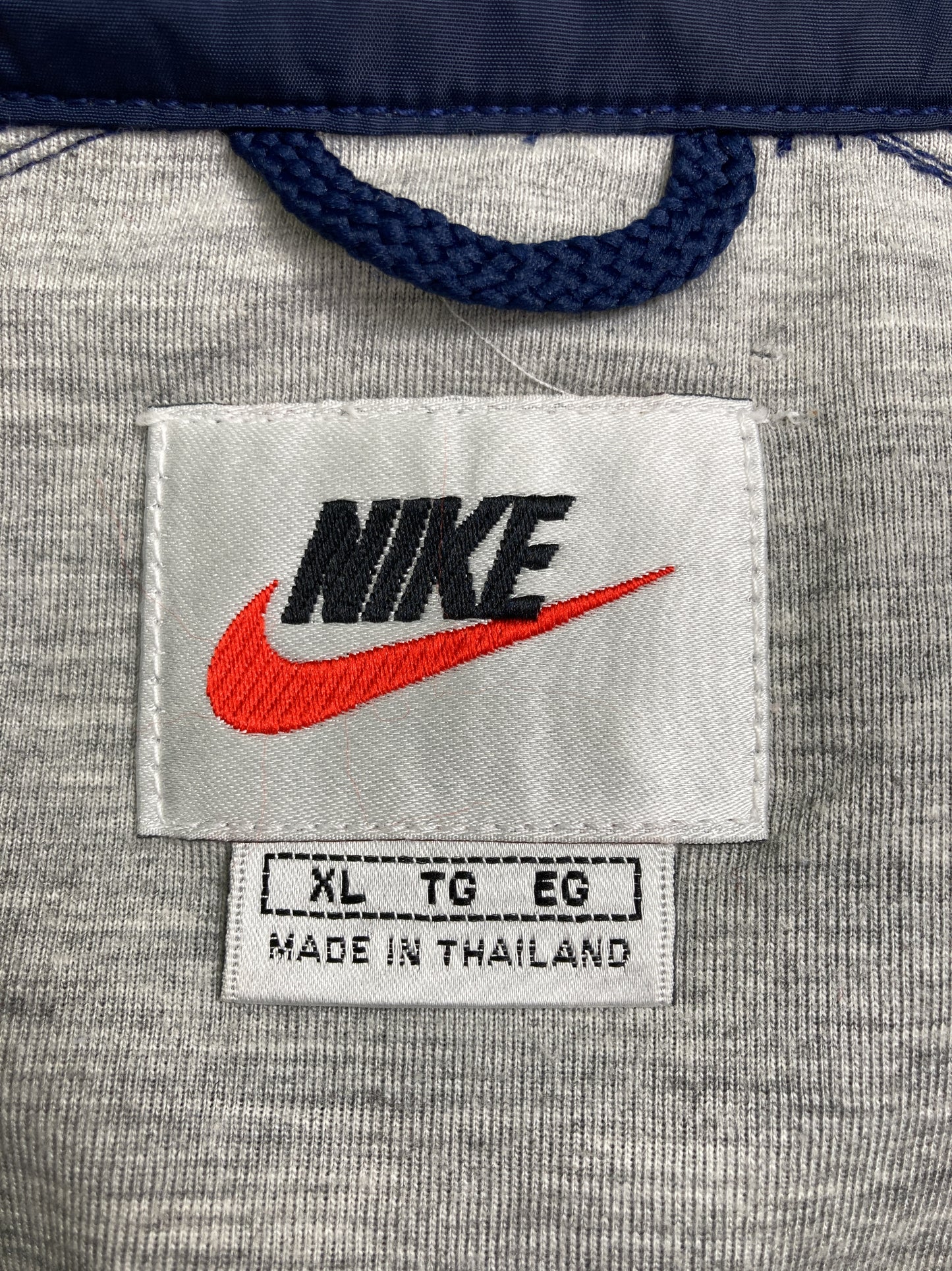 ナイロンジャケット