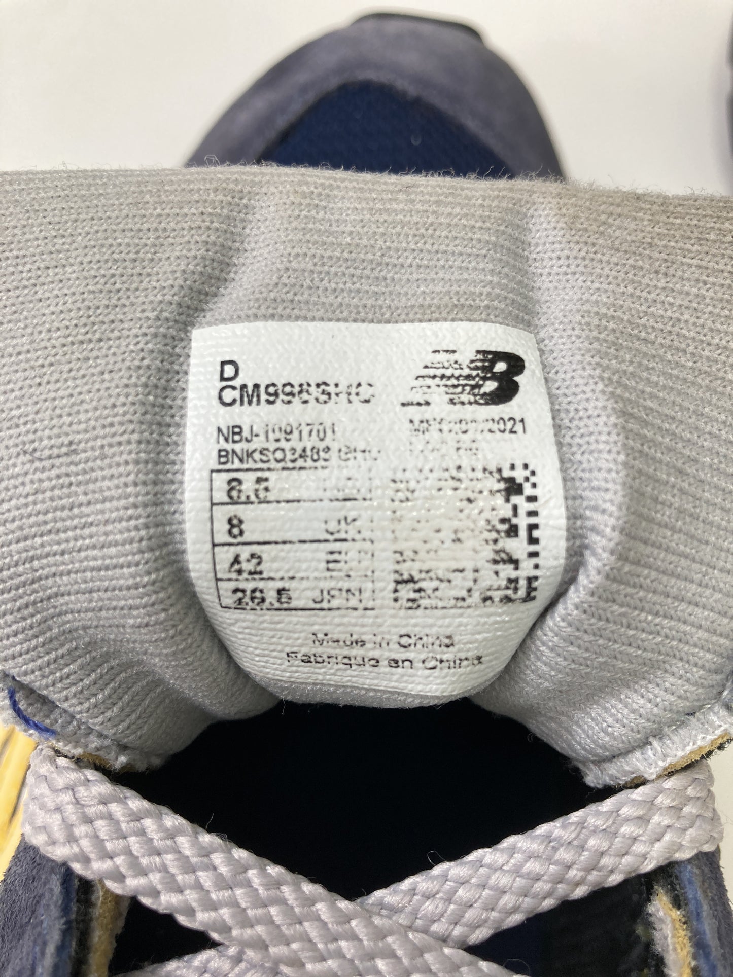 スニーカー