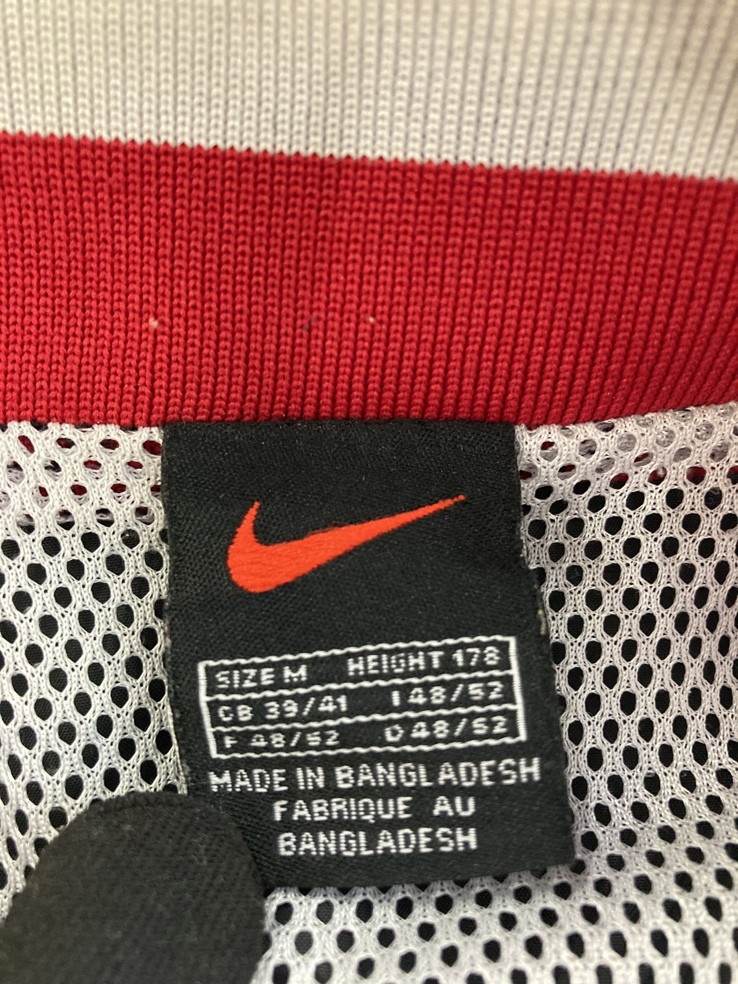 ナイロンジャケット