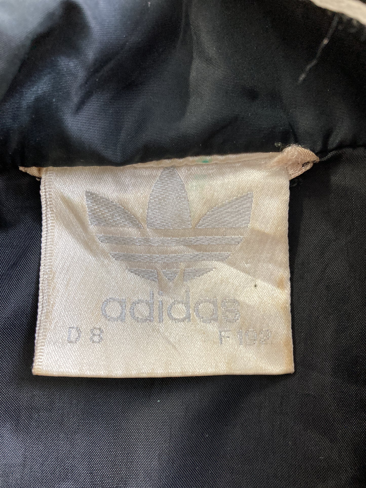 ナイロンジャケット